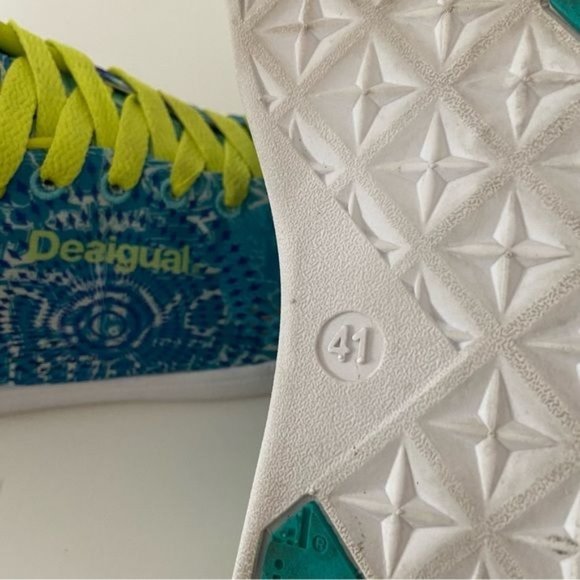 Desigual Fun Eva B & W Lettering Sneakers - Picture 11 of 13